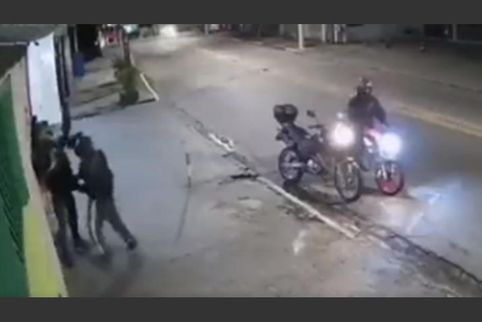 Un hombre repelió un asalto y disparó a los presuntos ladrones. (Foto: Captura de pantalla)