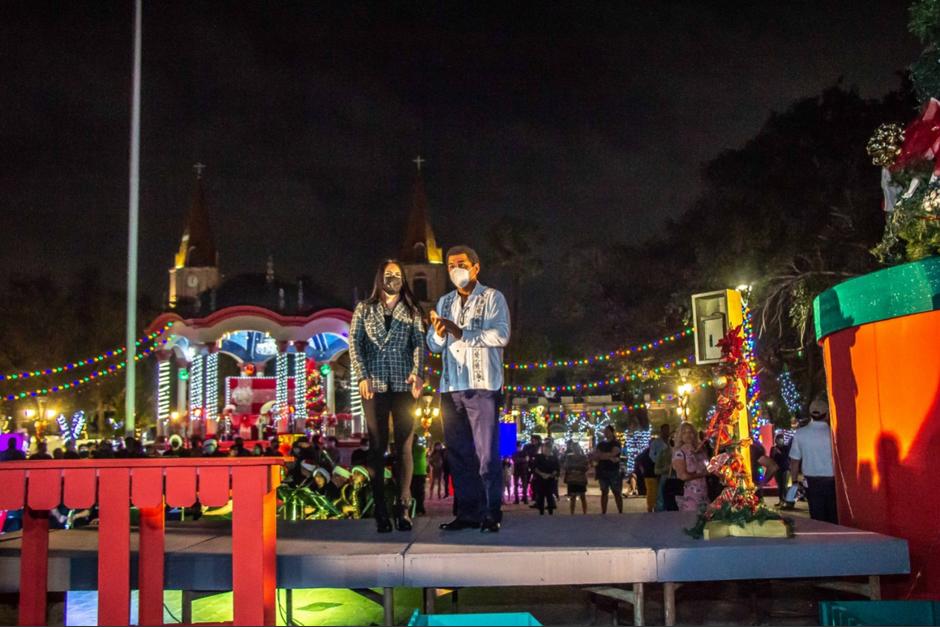 El alcalde mexicano Mario Alberto L&oacute;pez no esperaba sufrir la descarga el&eacute;ctrica durante el evento. (Foto: Gobierno Municipal de Matamoros)