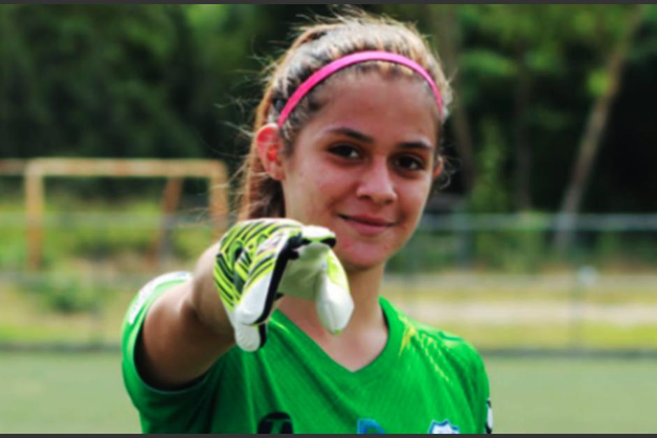 La portera guatemalteca Ana Paula Bautista Fern&aacute;ndez jugar&aacute; en el f&uacute;tbol espa&ntilde;ol. (Foto: @futboleros)