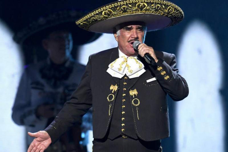 La mujer asegura que busc&oacute; al cantante para ser reconocida en varias ocasiones. (Fotos: AFP/Oficial)