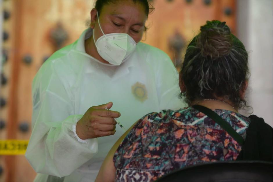 S&oacute;lo el 36% de la poblaci&oacute;n cuenta con esquema completo de vacunaci&oacute;n contra el Covid-19 en Guatemala. (Foto: Archivo/Soy502)