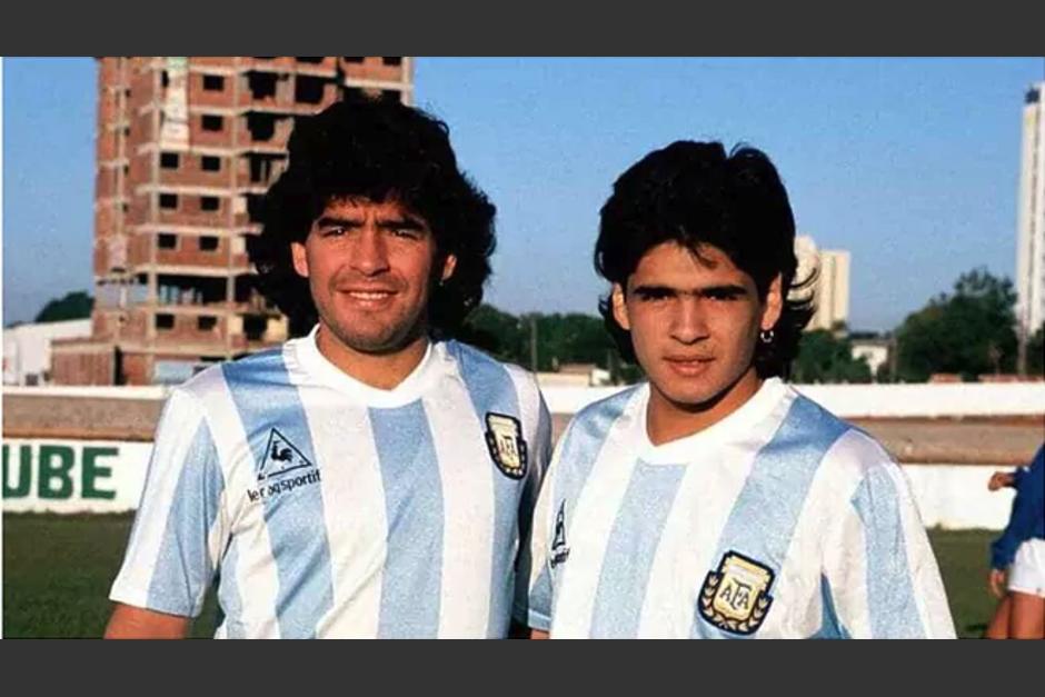 Los hermanos Maradona jugaron en Italia, pero Hugo no logr&oacute; destacar como su hermano. (Foto: Marca)