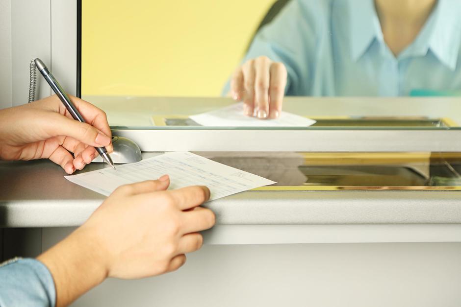 Los bancos del sistema dejar&aacute;n de trabajar el 31 de diciembre. Pero, informaron que habr&aacute; algunas ventanillas especiales. (Foto: Shutterstock)