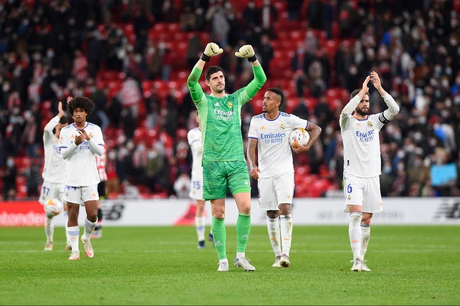 El Real Madrid tambi&eacute;n cuenta con problemas debido a varios jugadores contagiados con Covid. (Foto: AFP)