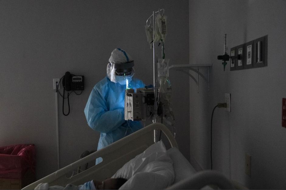 El Tablero Covid-19 cierra el 2020 con 138 mil 236 personas contagiadas en Guatemala. (Foto: AFP)&nbsp;