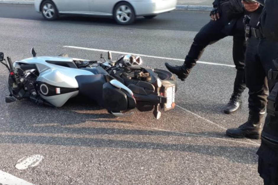 El motorista falleci&oacute; por politraumatismo en un sector del bulevar Liberaci&oacute;n, zona 8 de Guatemala. (Foto: Am&iacute;lcar Montejo/PMT)&nbsp;