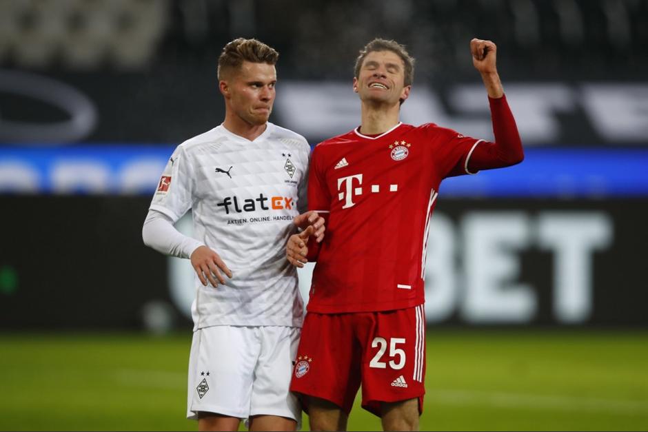 El Bayern Munich no pudo retener la victoria y termin&oacute; con la derrota ante el Borussia Monchengladbach. (Foto: AFP)