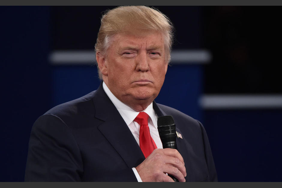 Twitter considera que los mensaje de Trump representan un riesgo de incitación de violencia. (Foto: AFP)