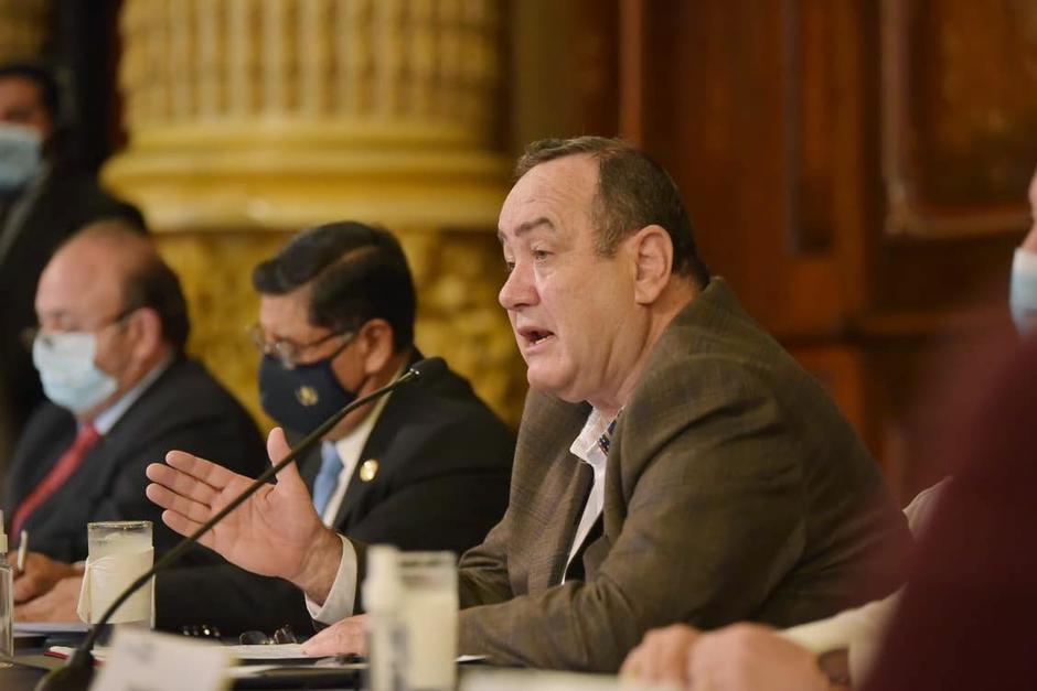 El presidente Alejandro Giammattei aseguró que no se está contemplando el cierre del país por el Covid-19. (Foto: Presidencia)