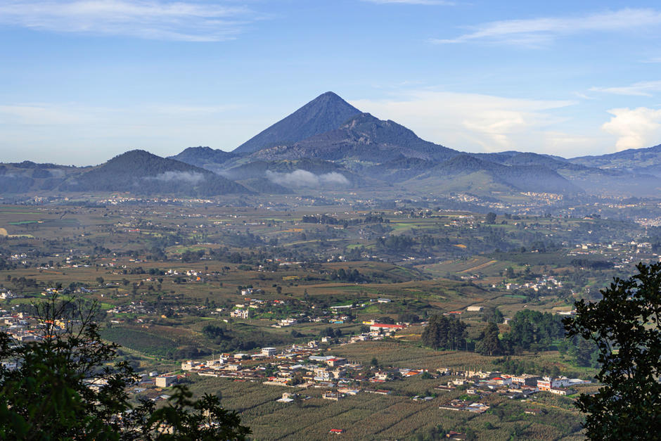 El volc&aacute;n Santa Mar&iacute;a domina el paisaje de Quetzaltenango. (Foto: Shutterstock)&nbsp;