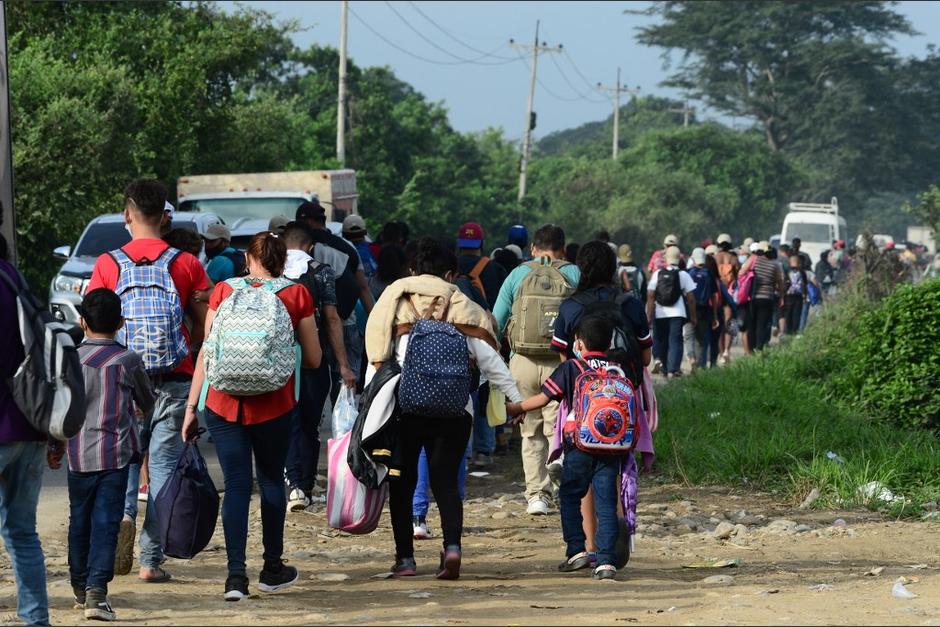 Los migrantes hondureños pasaron la frontera de Guatemala y siguen su viaje hacia Estados Unidos. (Foto: AFP)&nbsp;