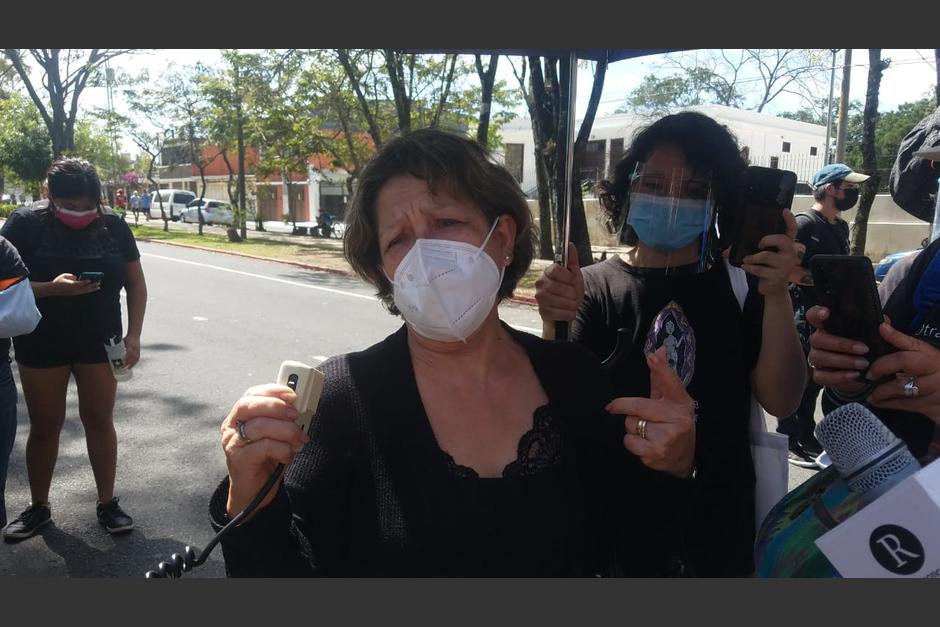 Familiares de la víctima piden que se haga justicia por el cruel asesinato de Luz María López. (Foto: Jessica Gramajo/Soy502)