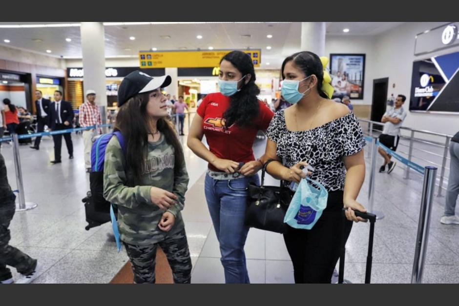 Los jóvenes son los que más han relajado las medidas de bioseguridad. (Foto: AFP)