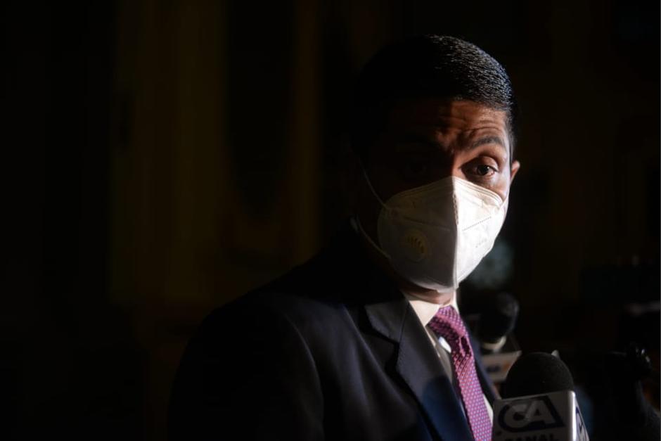 Moto llegó al Congreso horas antes de ser juramentado. (Foto: Wilder López/Soy502)