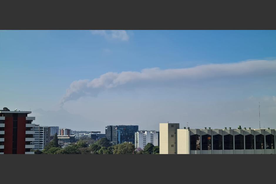 El volcán Pacaya aumentó su actividad durante el fin de semana. (Foto: Conred)