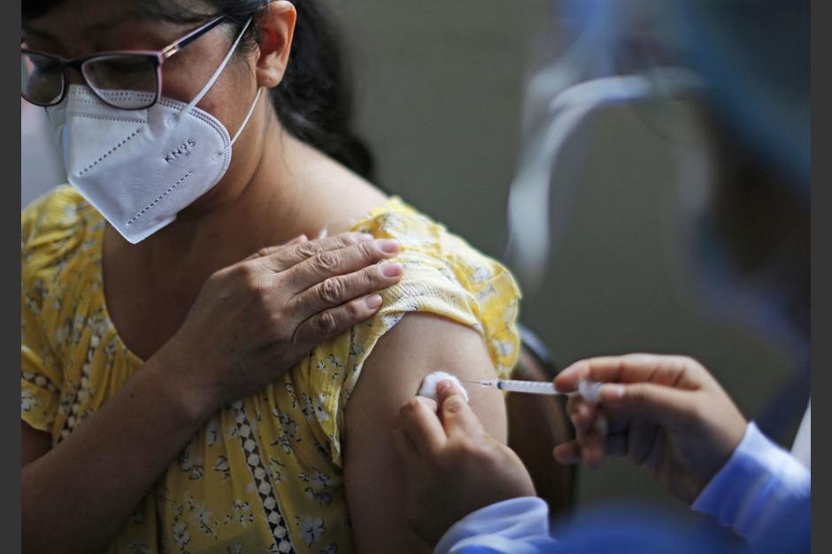 Las autoridades de Salud presentaron el Plan de Vacunaci&oacute;n contra el Covid-19. (Foto: AFP)