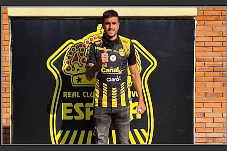 Ramiro Rocca fue presentado el viernes 13 como jugador del Real Espa&ntilde;a de Honduras. (Foto: Twitter)