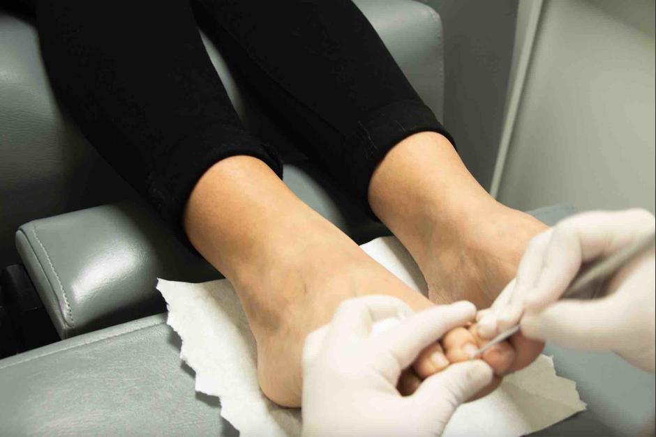 Dedica tiempo al cuidado de tus pies y acude con los expertos. (Fotografía cortesía: De todo para sus pies)