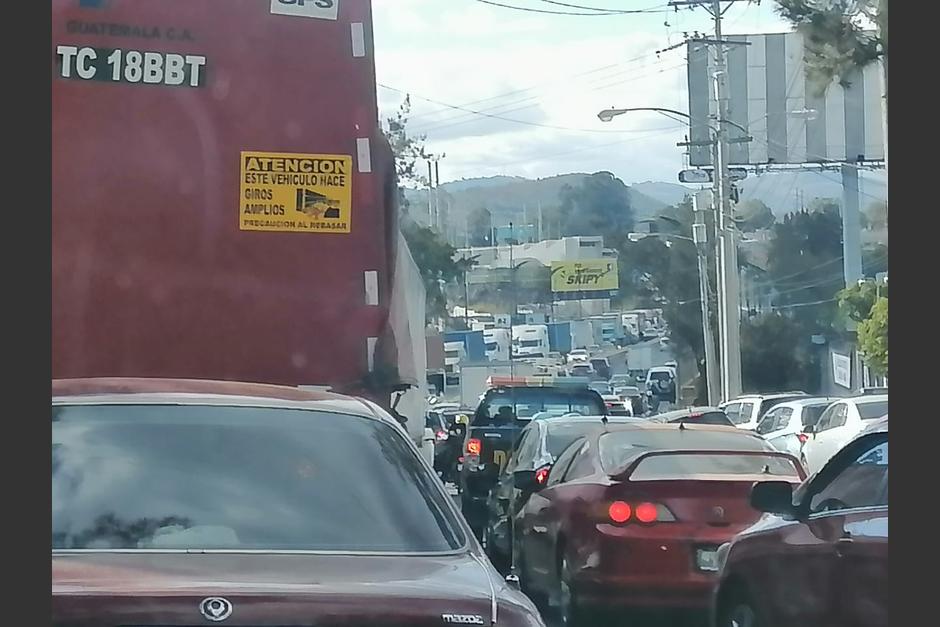 El tr&aacute;fico para ingresar y salir de Perif&eacute;rico es complicado. (Foto: Gustavo M&eacute;ndez)&nbsp;