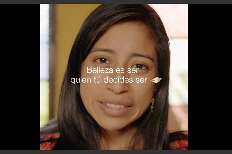 Dove realiza homenaje a María Mercedes Coroy. (Fotografía: Soy502)