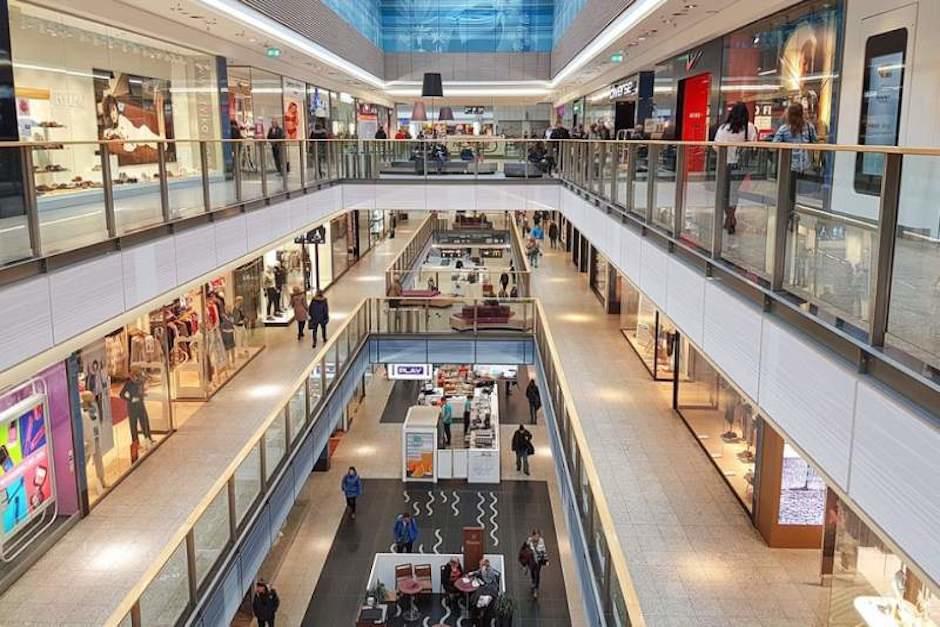 Según las nuevas disposiciones, los horarios de funcionamiento de los centros comerciales serán irregulares. (Foto: archivo/Soy502)