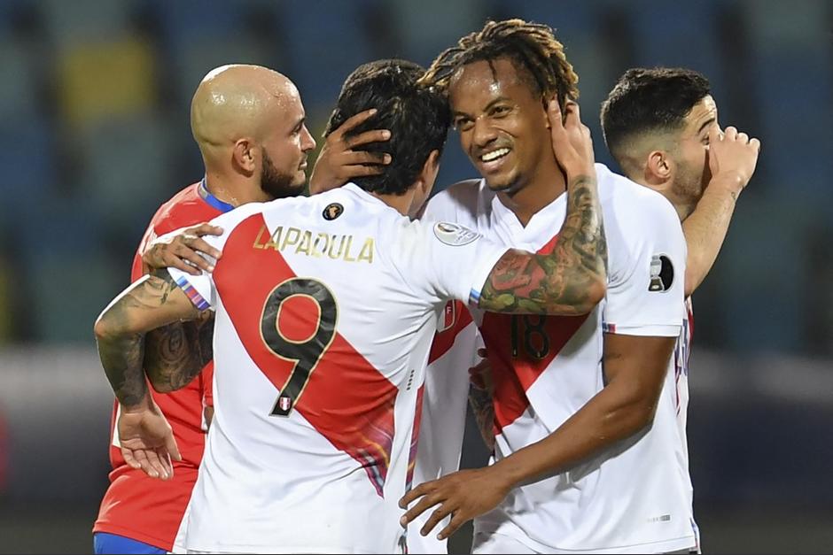 Perú avanzó a semifinales de la Copa América en una dramática ronda de penales contra Paraguay. (Foto: AFP)