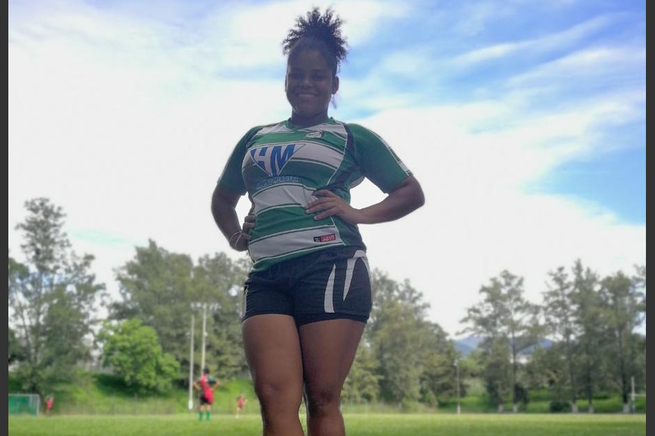 Entre l&aacute;grimas y llanto fue despedida Margareth Pep, la joven deportista que muri&oacute; en un accidente. (Foto: Cortes&iacute;a)