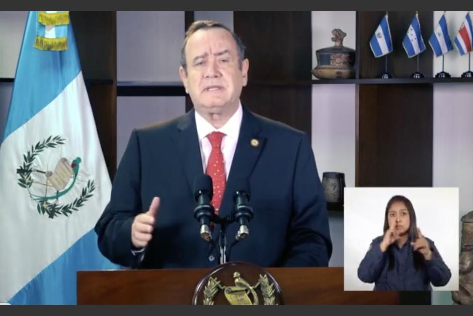 El presidente Alejandro Giammattei aseguró que se espera que las clases presenciales se reinicien en agosto. (Foto: captura de video)