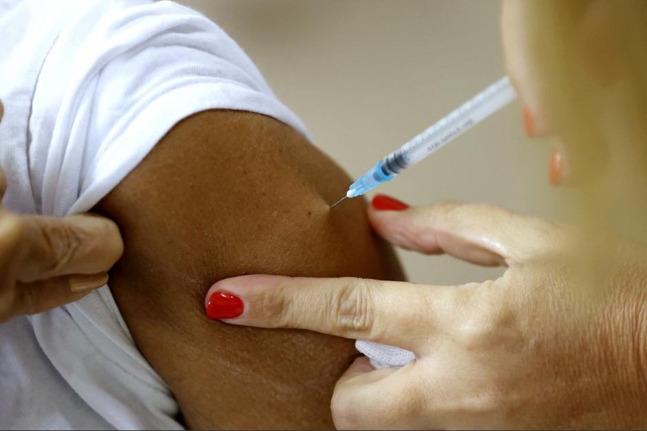 El país está preocupado por la salud de sus habitantes con mayores riesgos de salud. (Foto: AFP)