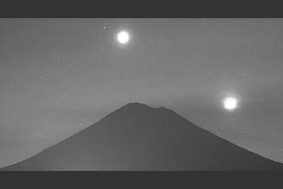 La Luna, Venus y Marte se juntan y sobrevuelan el cr&aacute;ter del segundo volc&aacute;n m&aacute;s grande de M&eacute;xico. (Foto: captura de pantalla)