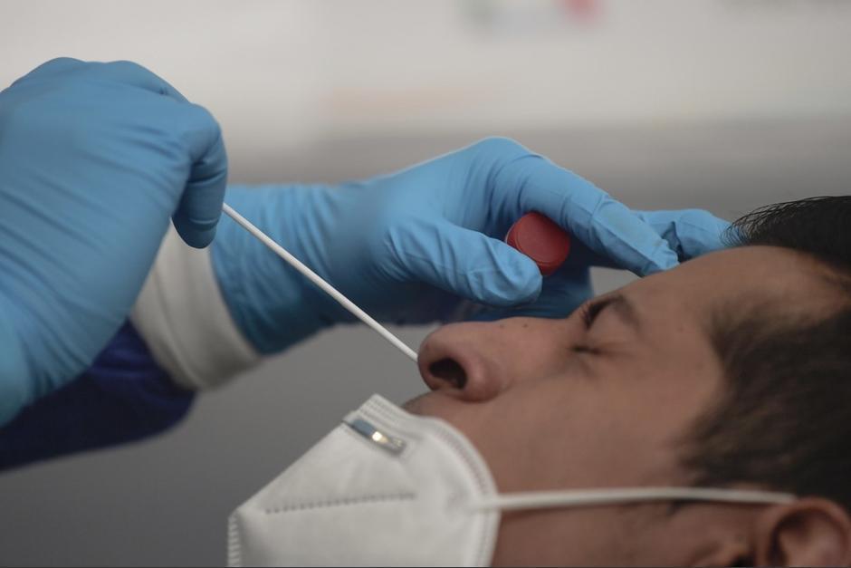 Se reportan más de 2 mil 900 nuevos casos de Covid-19 en las últimas 24 horas. (Foto: Archivo/Soy502)