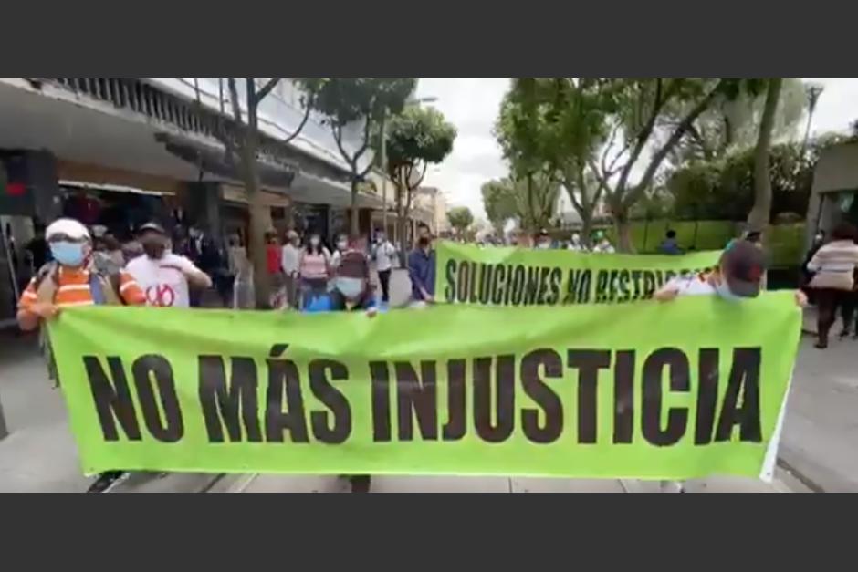 Un grupo de inconformes protestó en contra del Estado de Prevención establecido este miércoles. (Foto: Cortesía/Captura de video)