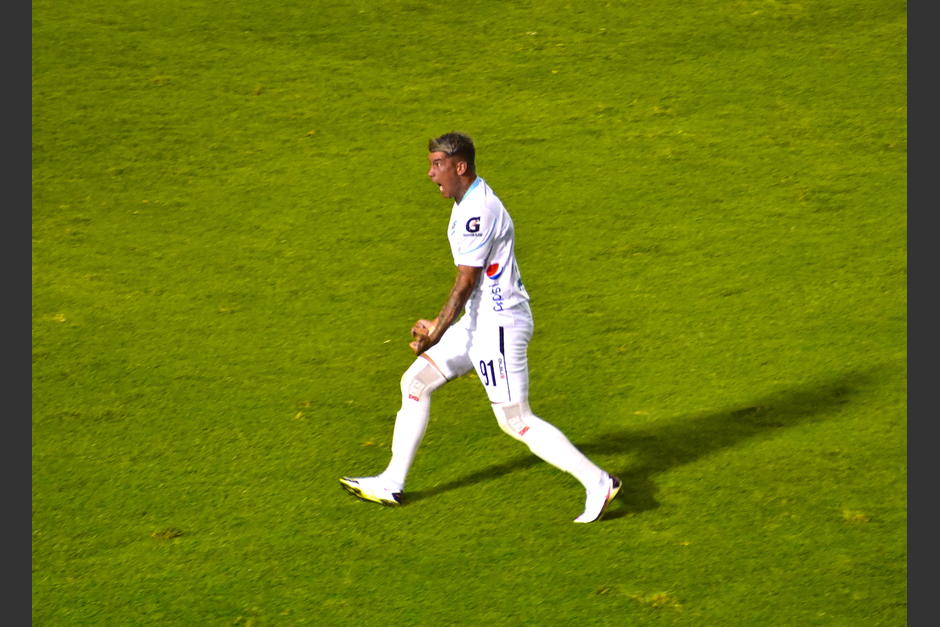 Nicol&aacute;s Roy&oacute;n ser&aacute; recordado por marcar el gol con el que Comunicaciones venci&oacute; a Municipal en el Tr&eacute;bol. (Foto: Fredy Hern&aacute;ndez/Soy502)