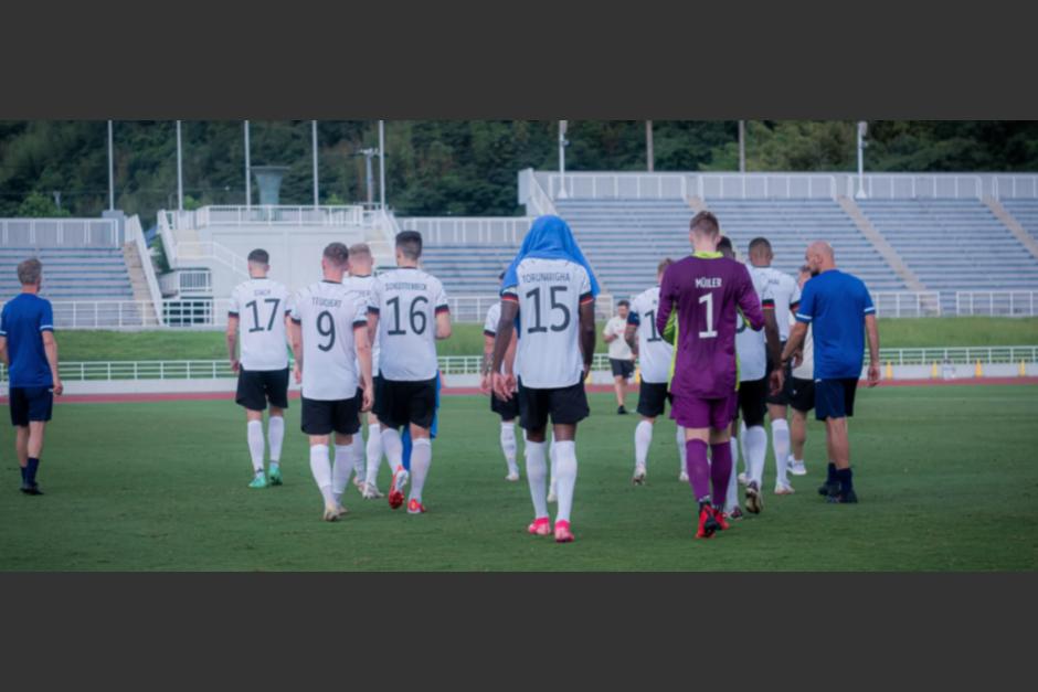 Los jugadores de la selección de Alemania se retiraron del encuentro deportivo que disputaban con Honduras. (Foto: Twitter)
