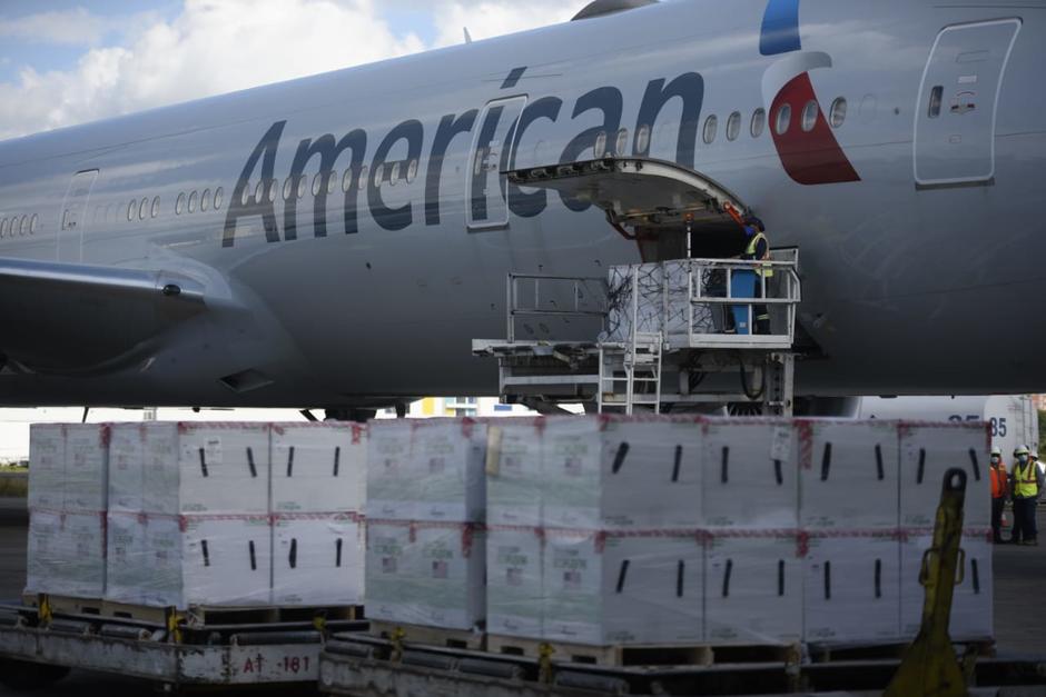 Llegan a Guatemala 3 millones de dosis de vacunas contra el Covid-19 donadas por los Estados Unidos. (Foto: Wilder López/Soy502)