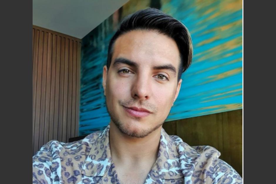 Vadhir Derbez se encuentra promocionando su reciente sencillo musical "Te confieso", junto con Ximena Sari&ntilde;ana. (Foto: Instagram)