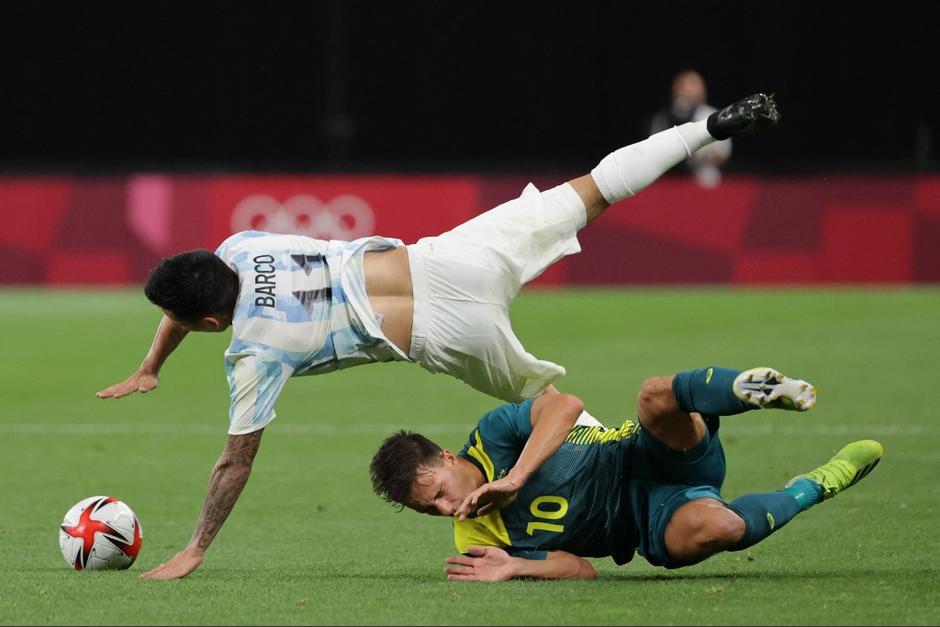 Argentina no pudo con el poderío de los australianos que sorprendieron con su victoria. (Foto: AFP)