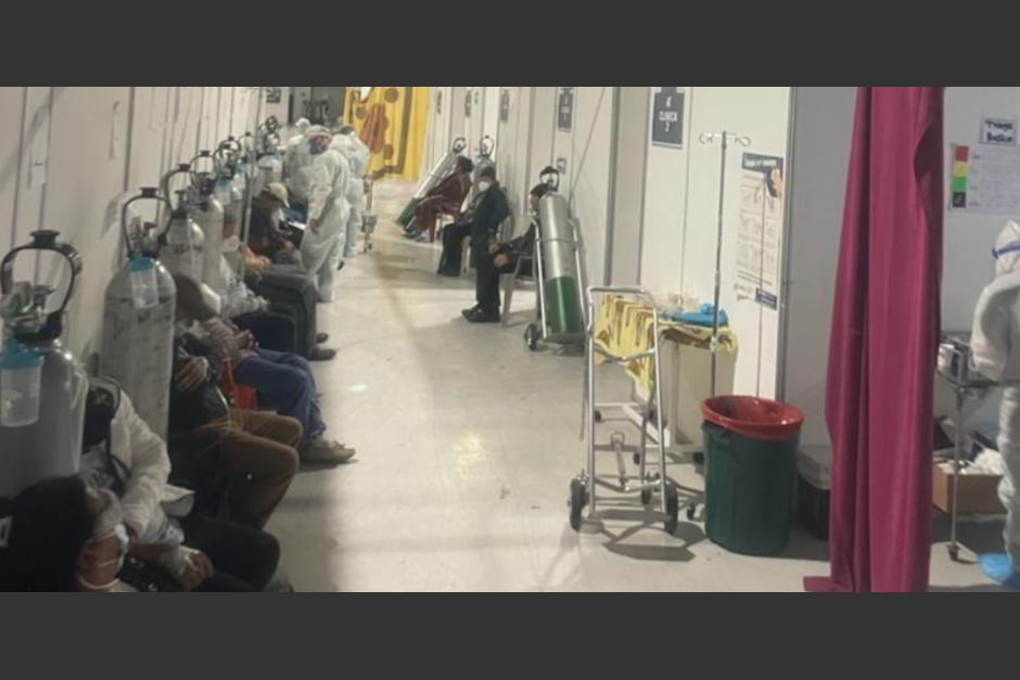 M&eacute;dicos del hospital temporal del Parque de la Industria denuncian falta de medicinas y hacinamiento. (Foto: Cortes&iacute;a/Soy502)&nbsp;