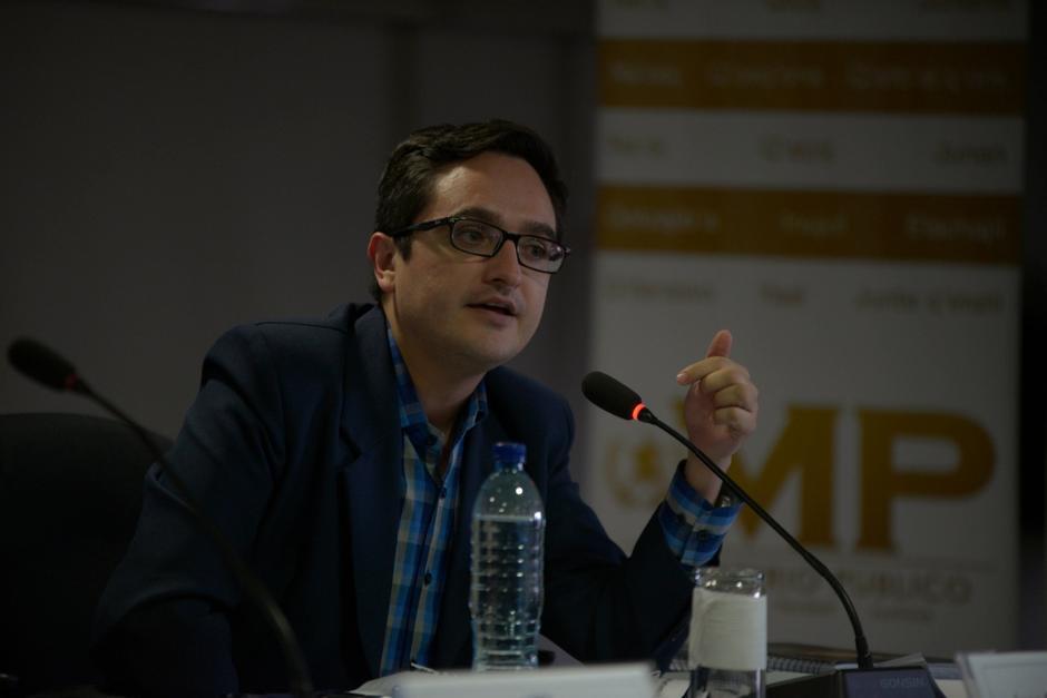 El exjefe de FECI, Juan Francisco Sandoval, ofreció una conferencia de prensa en la PDH luego de su destitución. (Foto: Archivo/Soy502)
