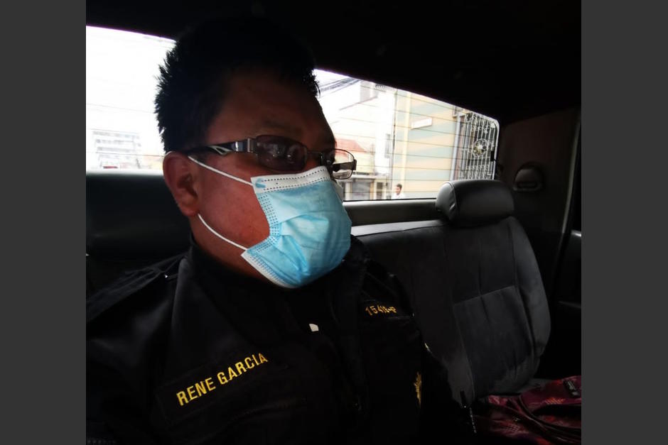 Capturan a un oficial de la Policía Nacional Civil acusado de cohecho por no realizar el procedimiento correspondiente. (Foto: PNC)