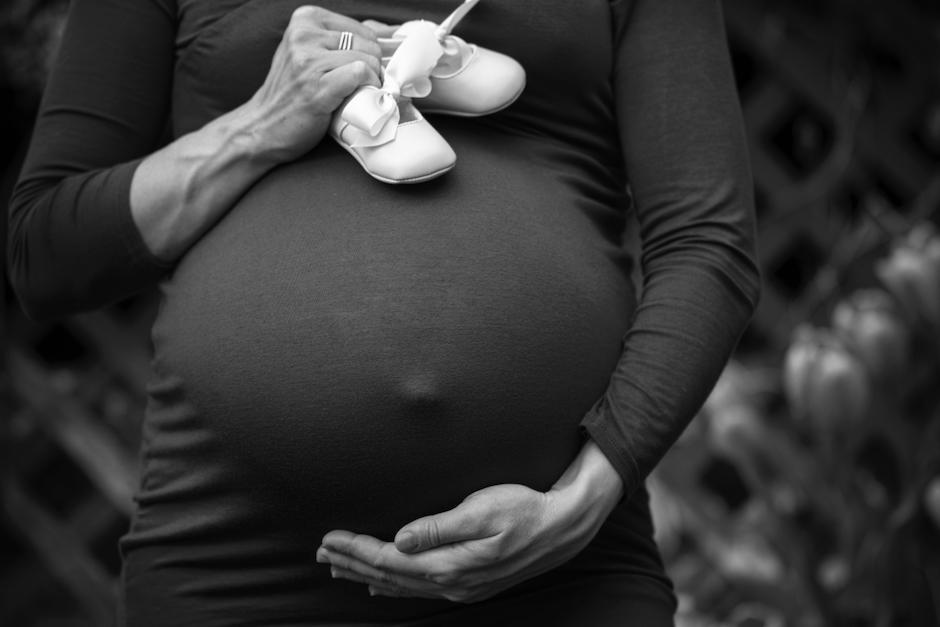 Una mujer murió por complicaciones del covid-19, días después de dar a luz. (Foto ilustrativa: Pexels)