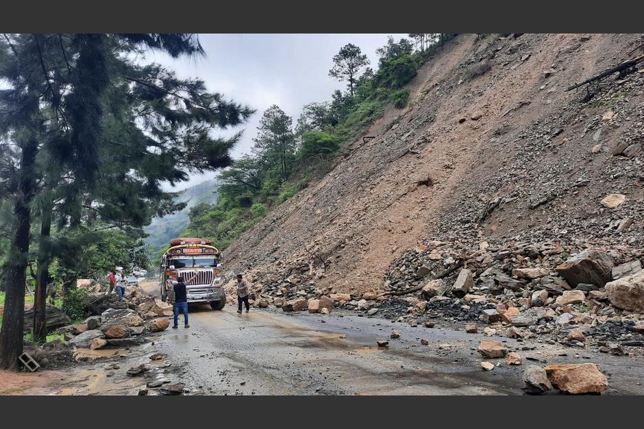 Lluvias y derrumbes en diferentes puntos del pa&iacute;s debido a las fuertes lluvias que han azotado el pa&iacute;s. (Foto: Conred)