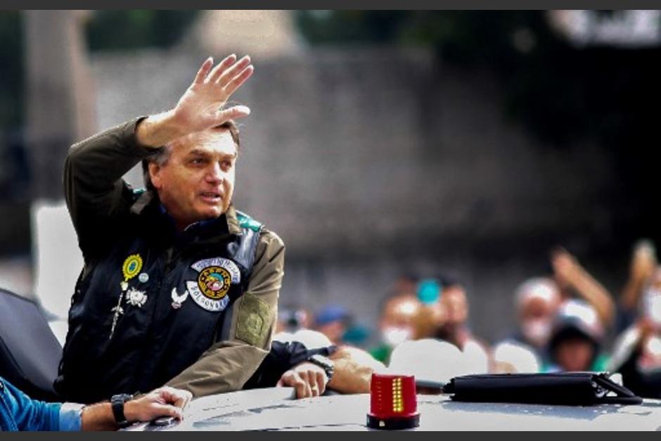 Jair Bolsonaro fue advertido de la multa si no usaba mascarilla al participar en una protesta en motocicletas. (Foto: AFP)
