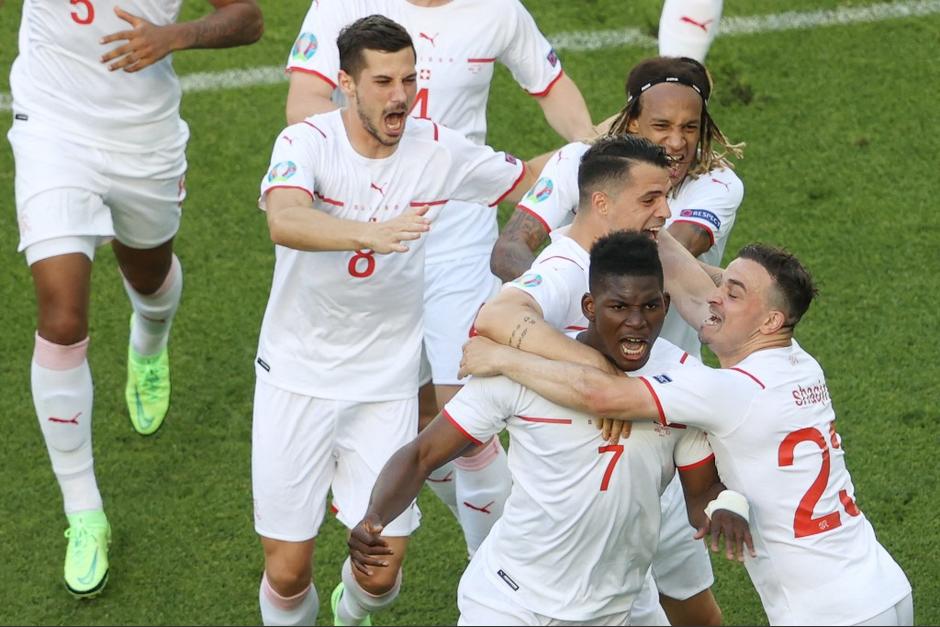 Gales y Suiza protagonizan el primer partido de la jornada de este s&aacute;bado 12 de junio en la Eurocopa 2021. (Foto: AFP)