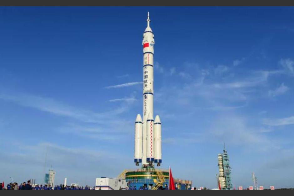 El cohete Larga Marcha-2F llevar&aacute; tres tripulantes a bordo.&nbsp;(Foto: AFP)