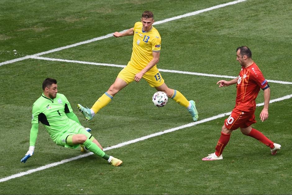 El portero Georgiy Bushchan fue clave para sostener la victoria ucraniana. (Foto: AFP)