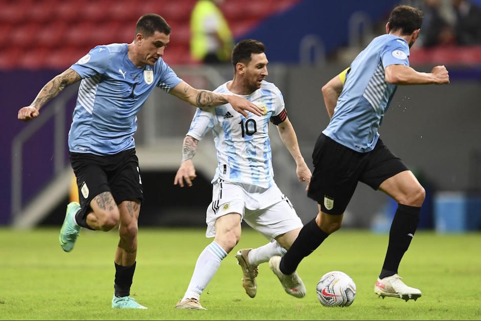 Argentina se va con la ventaja al medio tiempo. (Foto: AFP)