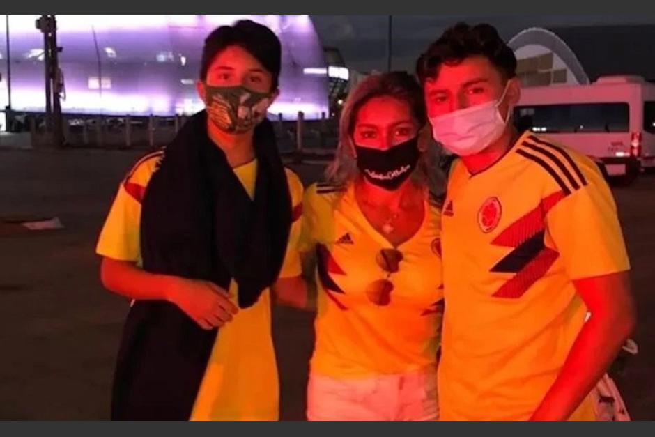 La familia viaj&oacute; para ver los partidos de Colombia, sin imaginar que el ingreso al p&uacute;blico estaba prohibido. (Foto: Facebook)