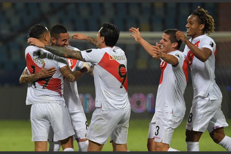 Los peruanos llegaron al juego ante Colombia como últimos del Grupo A, pero sorprendieron a su rival. (Foto: AFP)
