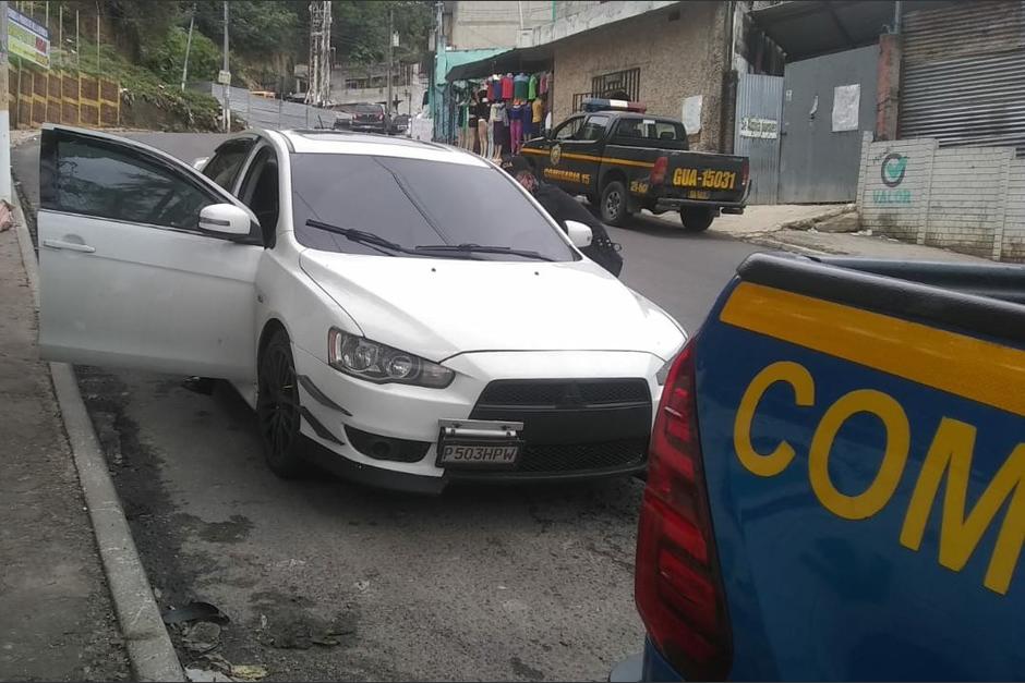 Las autoridades capturaron a un hombre que se conduc&iacute;a en un veh&iacute;culo que fue robado en el parqueo de un centro comercial. (Foto: PNC)
